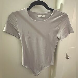 Aritzia Contour Crew Shortsleeve Bodysuit